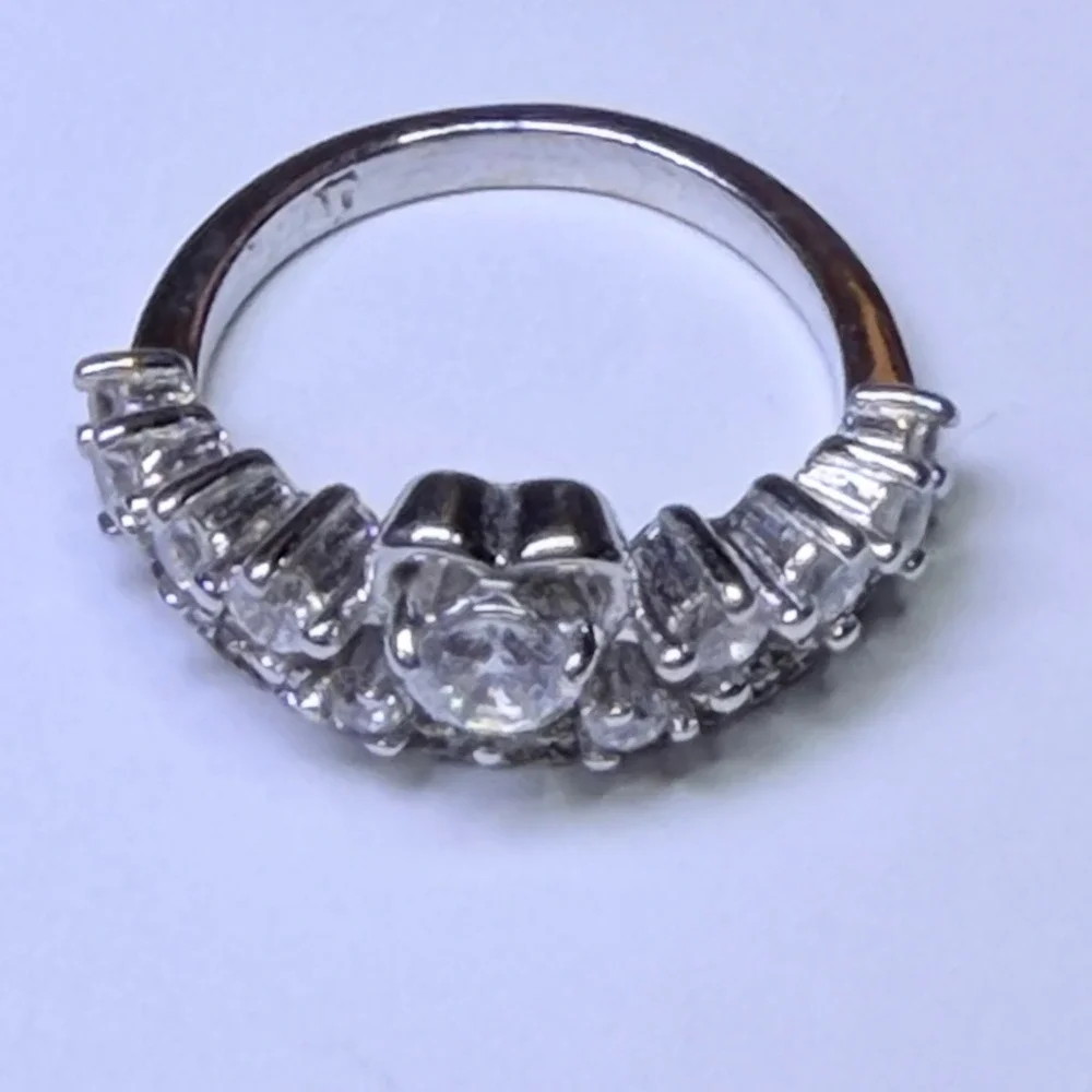 Fragrant Jewels Silver Tone Heart Tiara Crown Ring CZ Size 5.5 Princesscore